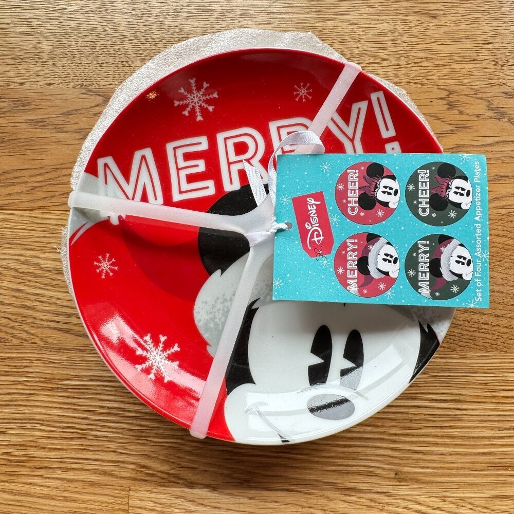 Disney Christmas Holiday Appetizer Plates Set of 4 NWT
